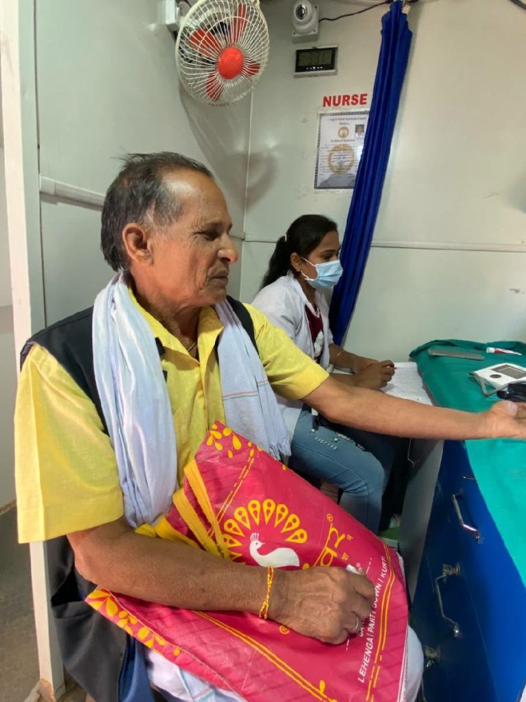 मोबाइल मेडिकल यूनिट 2 resize 75
