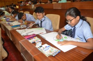 भाषण प्रतियोगिता में दिल्ली पब्लिक स्कूल व पोस्टर प्रतियोगिता में शा. महाप्रभु वल्लभाचार्य स्नातकोत्तर महाविद्यालय, महासमुंद ने प्राप्त किया प्रथम स्थान 1 IMG 20230604 WA0011
