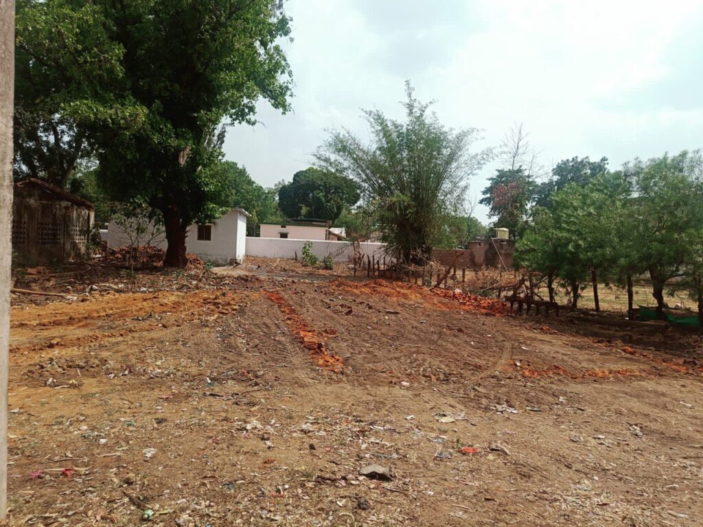 अवैध निर्माण हटाया
