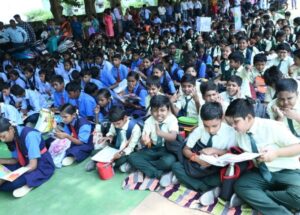 रीड-ए-थॉन अभियान के तहत जिले में आयोजित हुआ पठन पाठन और स्वच्छता कार्यक्रम पखवाड़ा बच्चों ने एक साथ पेड़ के नीचे पढ़ी किताबें 1 Screenshot 2023 0901 213206
