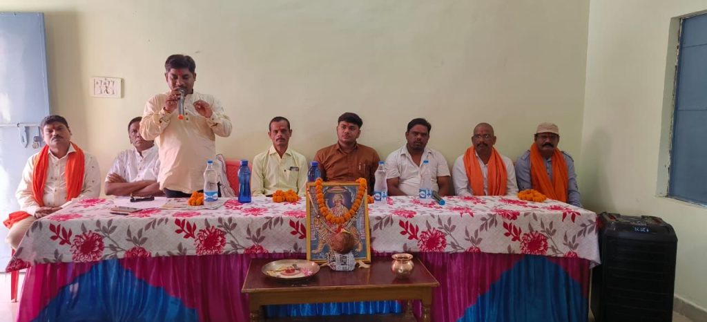 26 मई को राजपूत क्षत्रीय समाज तखतपुर मुंगेली परिक्षेत्र के ग्राम ईकाई रोहरा में परिक्षेत्रीय अध्यक्ष नर्मदा सिंह राजपूत के अध्यक्षता में मोटिवेशन शिविर का हुआ आयोजन संपन्न 1 img 20240529 wa06223160265294691273540